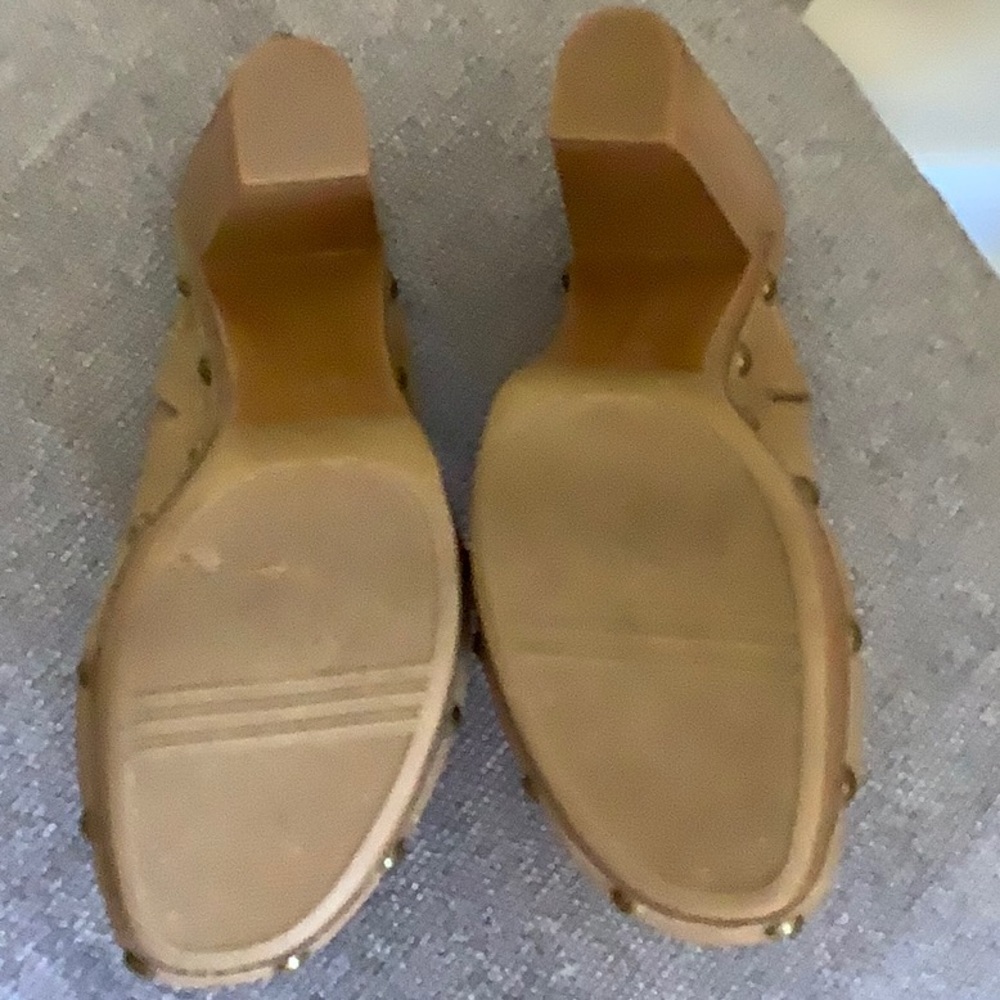 Simply Vera Svarestan Faux Suede Clogs - Picture 6 of 6
